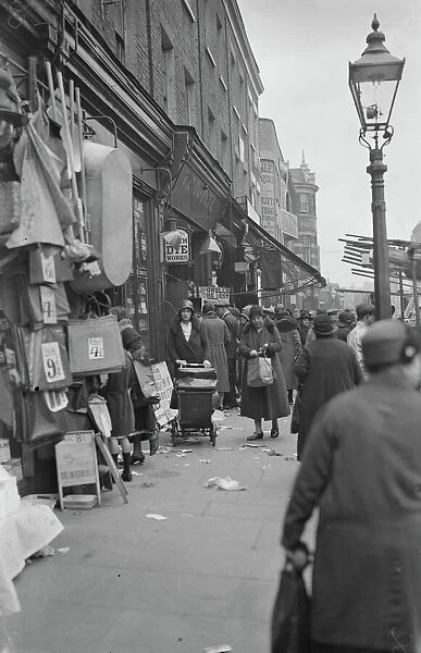 London - The Typical Street Market scene , Lambeth Walk 18 October 1932 History