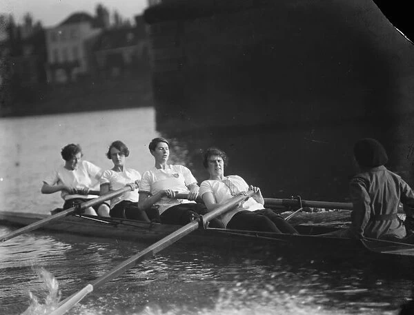 London University Ladies rowing challenge. The London University crew in action