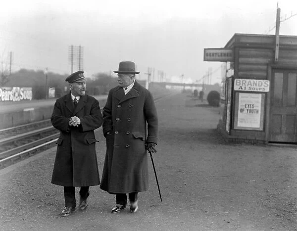 Lord Haig chats with the stationmaster at Malden on his departure for South Africa