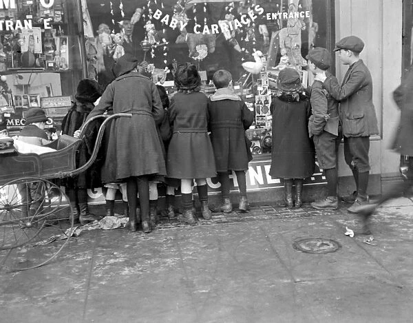The lure of the Toy Shop at Roberts, Islington. 8 December 1919
