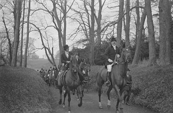 Meet of the Warwickshire hunt at Upton House Lord Willoughby De Broke ( Joint Master )