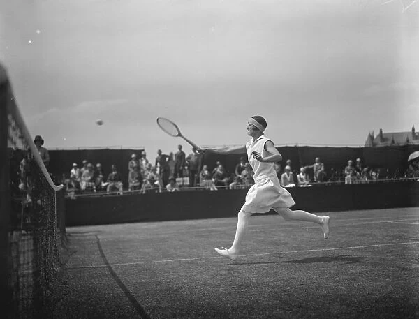 Middlesex Championship at Chiswick Park. Mrs Lycett in play. 7 May 1927