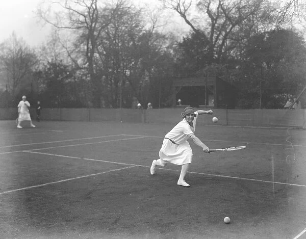 Miss Joan Fry, tennis player 5 May 1925