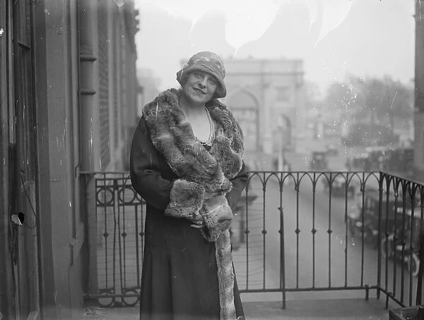 Miss Margaret ( Peggie ) Sheridan, the Irish Prima Donna, ( 10 Great Cumberland Place, W )
