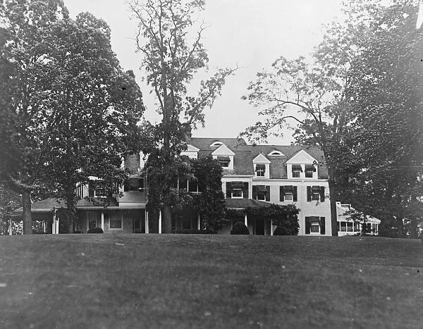 Where the Mountbatten jewels were reported stolen. The home of Js Cosden at Port Washington