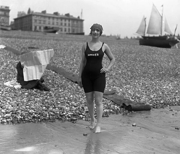 Mrs Arthur Hamilton, lady channel swimmer at Hove beach, Sussex. 1920