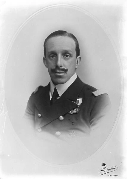 A new photograph of King Alfonso. 13 March 1924