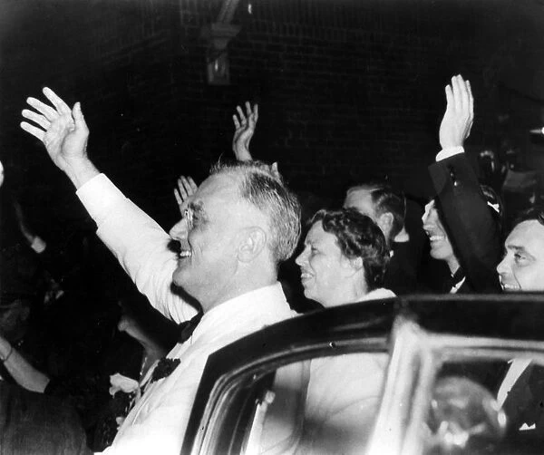 New York. President and Mrs Roosevelt wave goodbye to their royal guests. Farewell