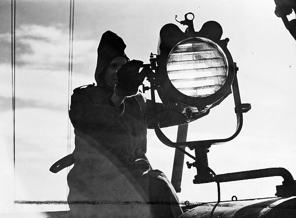 The North Sea Patrol. Minesweepers of the Royal Navy, free from the hazardous war service