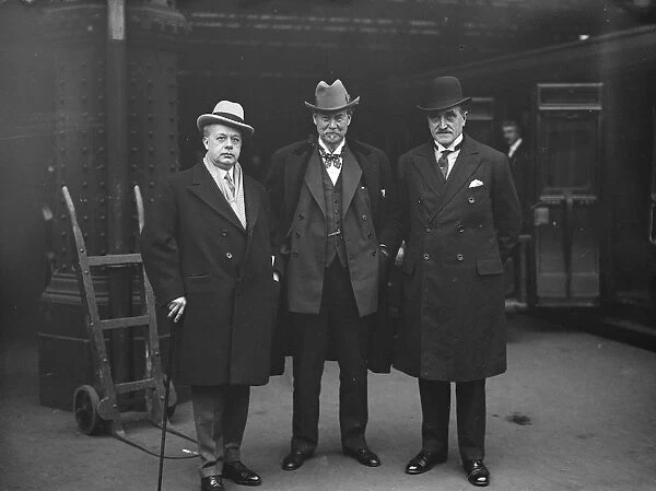 Notable passengers for America. Left to right, Sir Charles Higham, Sir Thomas Lipton