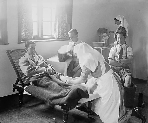Nurses attending to wounded soldiers at the Princess Louise Military Orthopaedic
