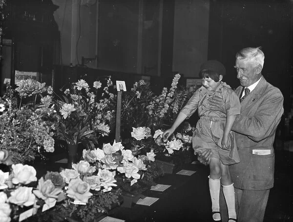 Orpington flower show in Kent. 1936