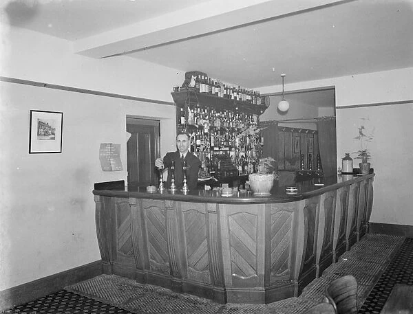 The Papermakers Arms pub in Hawley, Kent. An interior photo of the bar