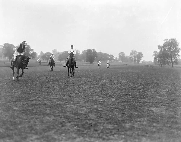 Polo at Roehampton, Early Risers Earl of Beatty and Lord Londonderry