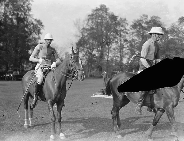 Polo at Worcester Park. Col F V Wyllie, M F H ( Scopwicks ). 1925