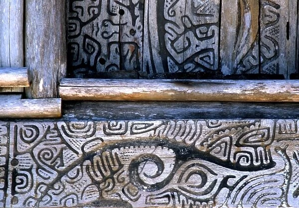 POLYNESIAN MYTHOLOGY Mythological and cosmogenetic imags carved into wood on the