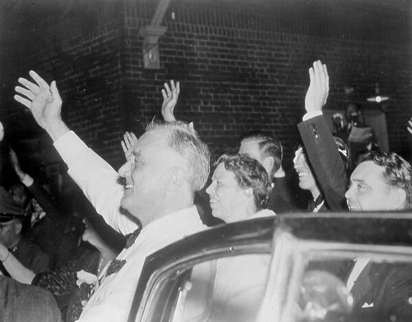 Pres Franklin D Roosevelt and Mrs Roosevelt smiling and waving farewell to King George
