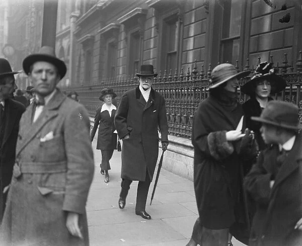Private View Day at the Royal Academy London Duke of Rutland 28 April 1922