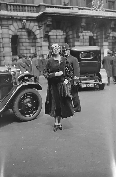 Private view day at the Royal Academy. Mrs C A Cariwright. 1933