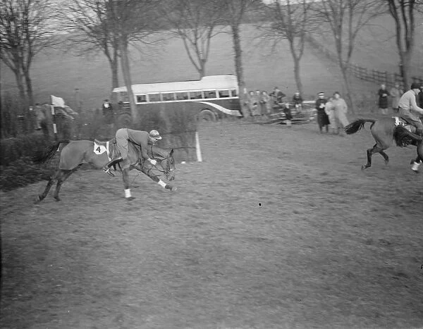 R A point to point, Green Street Green, a fall. 1939