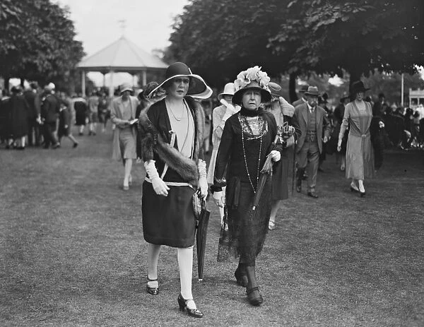 Ranelagh - Lords versus Commons. Hon Ivy Stapleton and Lady Violet Beaumont. 23