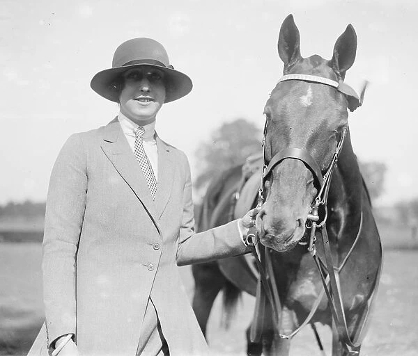 Ranelagh Polo club - Horse and Polo Show Miss Rosemary Cohen, who won the Open