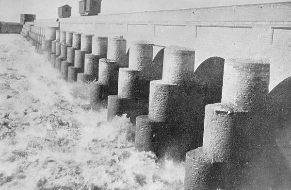 A real achievement in Mesopotamia. The Hindiyah Barrage on the Euphrates. It is