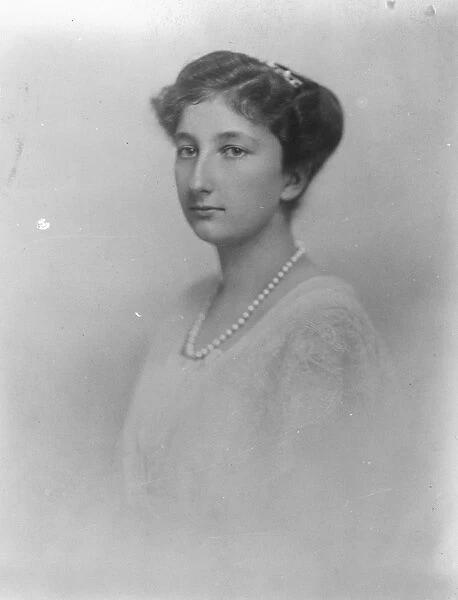 Royal Princess robbed of her pearls while on her honeymoon The Duchess Albrecht