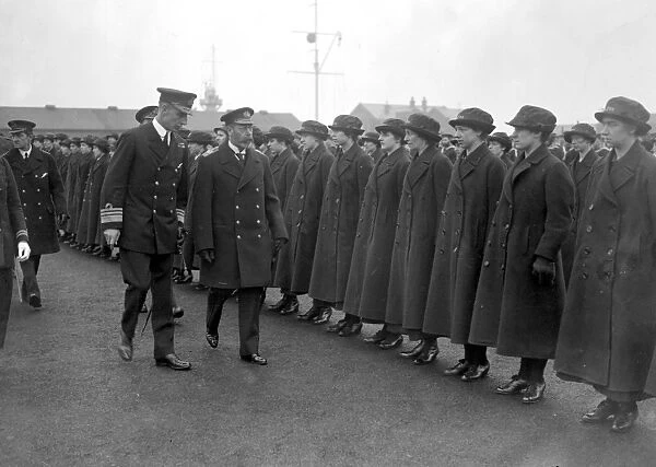 Royal visit to Immingham Docks. His Majesty inspecting the Wrens. 10 April 1918