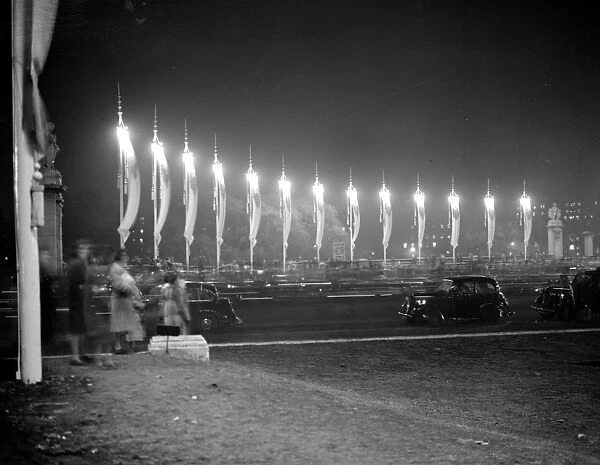 Royal Wedding. A view of the floodlit Mall this evening. 19 November 1947