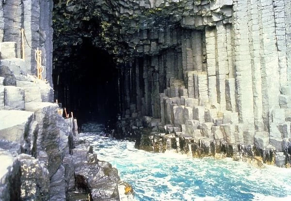 Scotland - Staffa - Fingals Cave