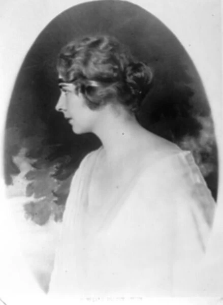 Serbias Pretty Queen Queen Marie 3 May 1924