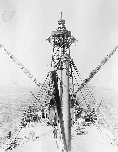 Ship with first mooring mast for airship. The mooring mast of the USS Patoka