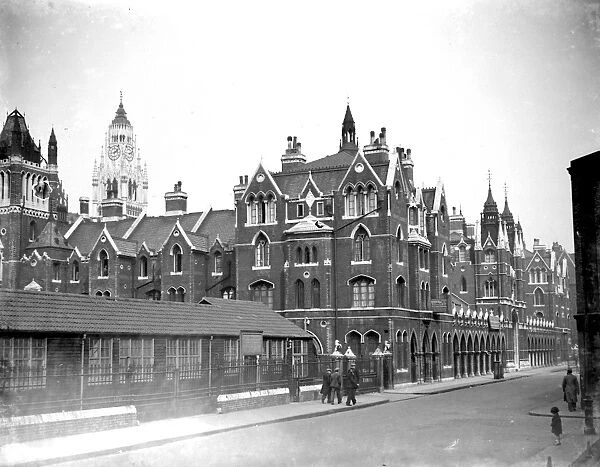 Shoreditch Market Place, London East End. 1933