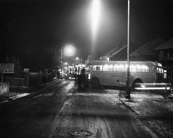 When Sidcup Hill, Sidcup, Kent, became ice bound, some 64 buses where baulked on the hill