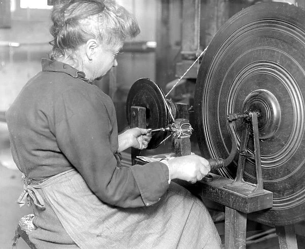 Silk velvet weaving at Sudbury, Suffolk. 31 January 1920