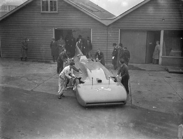 Sir Malcolm Campbells new Bluebird. First appearance at Brooklands. 9 January 1935