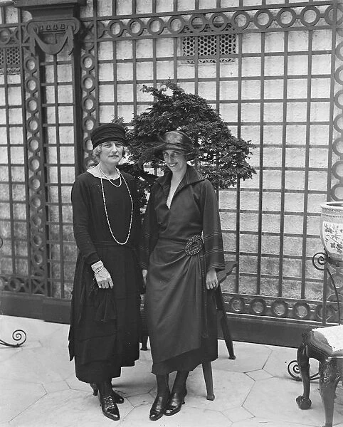 Society garden party at Lady Hultons residence. Lady Arthur Pearson ( left )