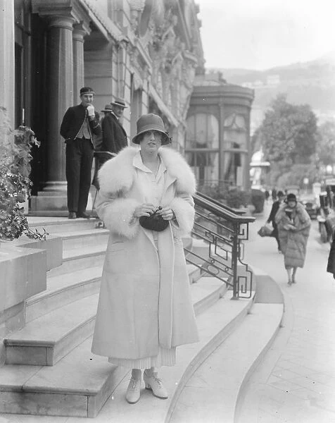 Society on the riviera. Countess Poulett at Nice. 29 February 1924