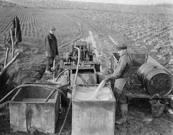 A spraying machine on a field in Swanley, Kent. 1939
