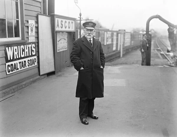 Stationmasters record. Mr J H Evans, stationmaster of Ascot, has just completed