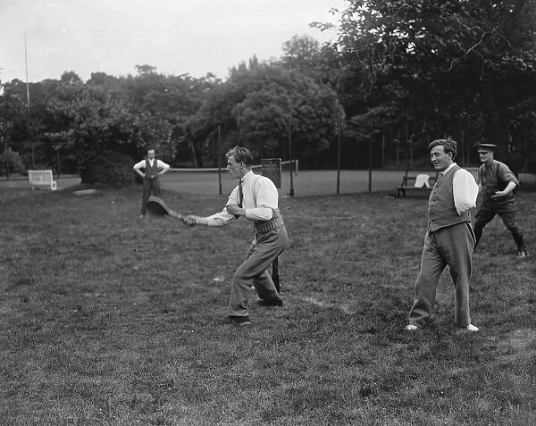 Stoolball at Fulham Palace. Wounded soldiers versus London Clergymen