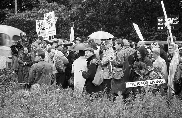 Sussex anti-nuclear protestors on the occasion of John F Kennedy (JFK s) visit to Harold Macmillan