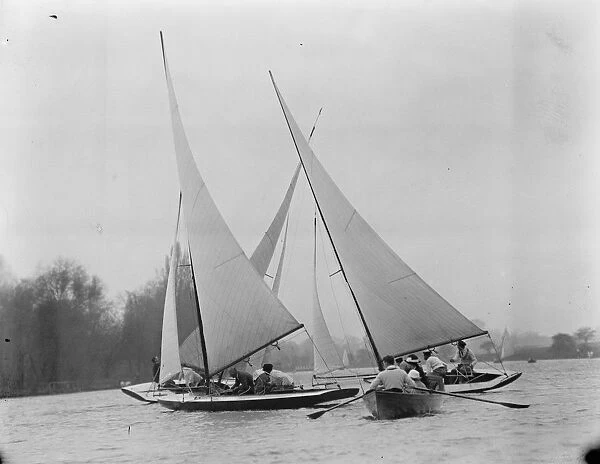 Tamesis clue hold their annual regatta at Teddington. One of the races in progress