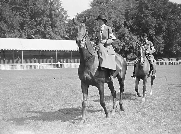 Tring agricultural show. Mrs Vivian Williams on Langford. 1922