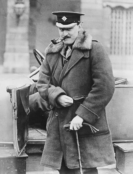 Viscount Castlerosse As a policeman in America Attending a republican convention at Cleveland