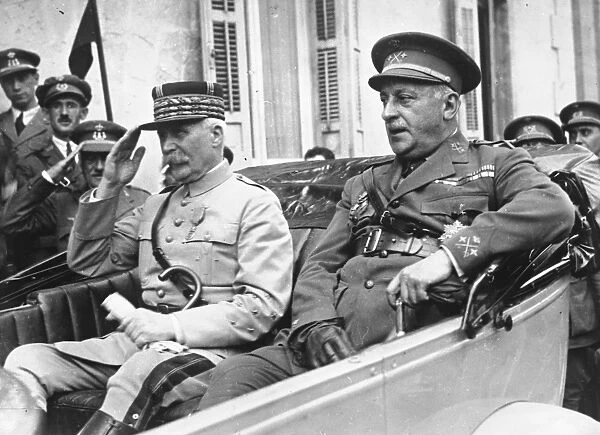 War in Morocco. A photograph of Marshal Petain ( left ) and General Primo de Riviera