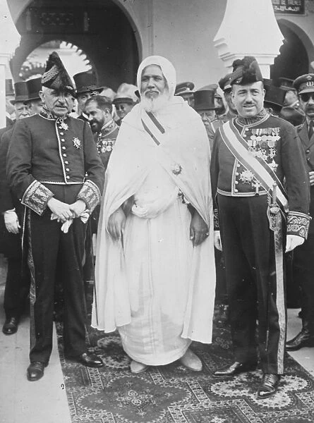 War pictures from Morocco A picturesque figure at the reception of Marshal Petain