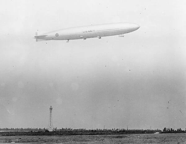 On its way across the country. This view of the airship, Shenandoah was snapped