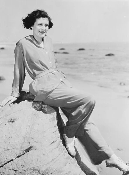 Wearing beach pyjamas. Miss Evelyn Brent, the well known American actress, snapshot